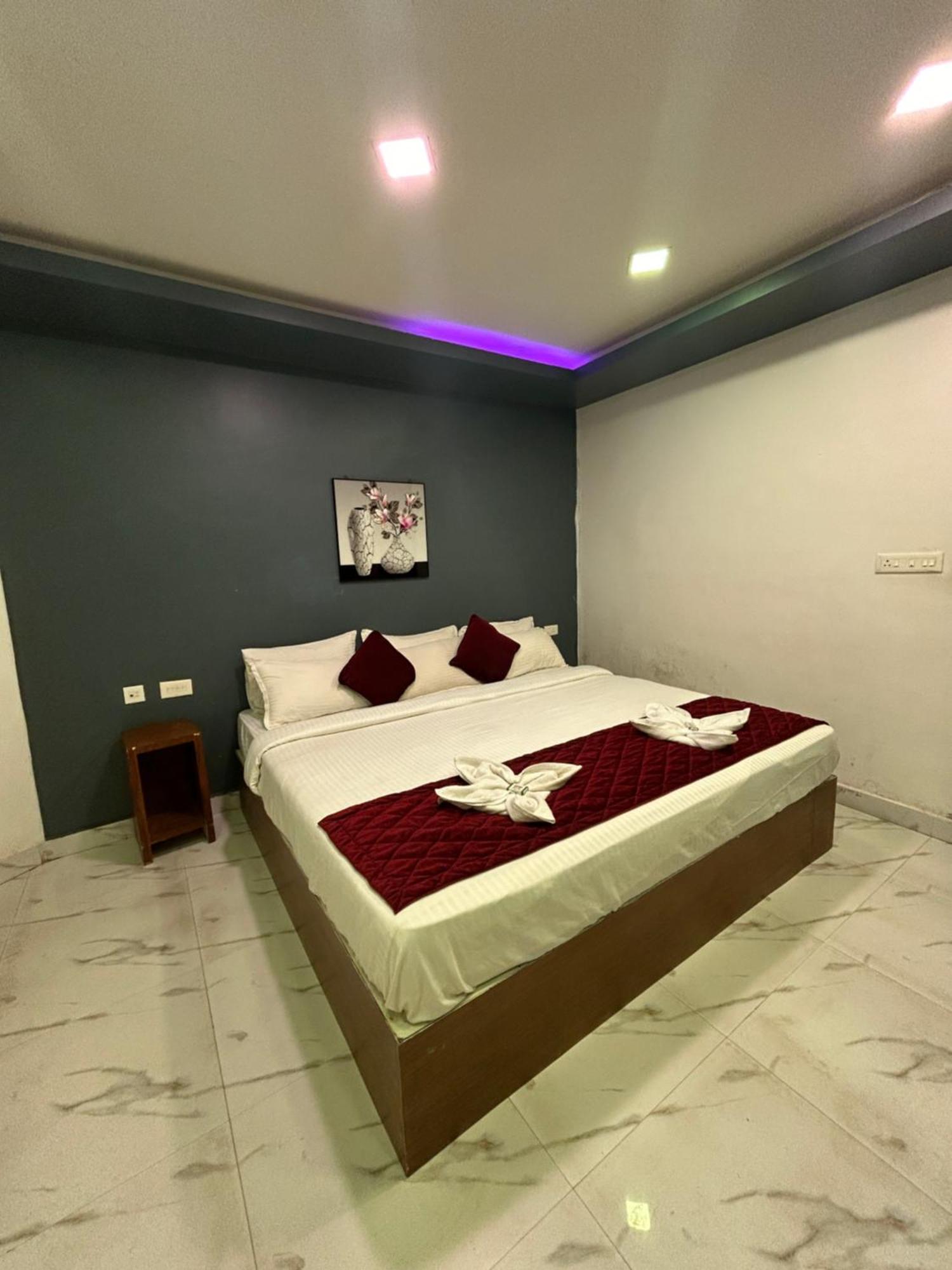 The Elite Beachview Pondicherry Exteriör bild
