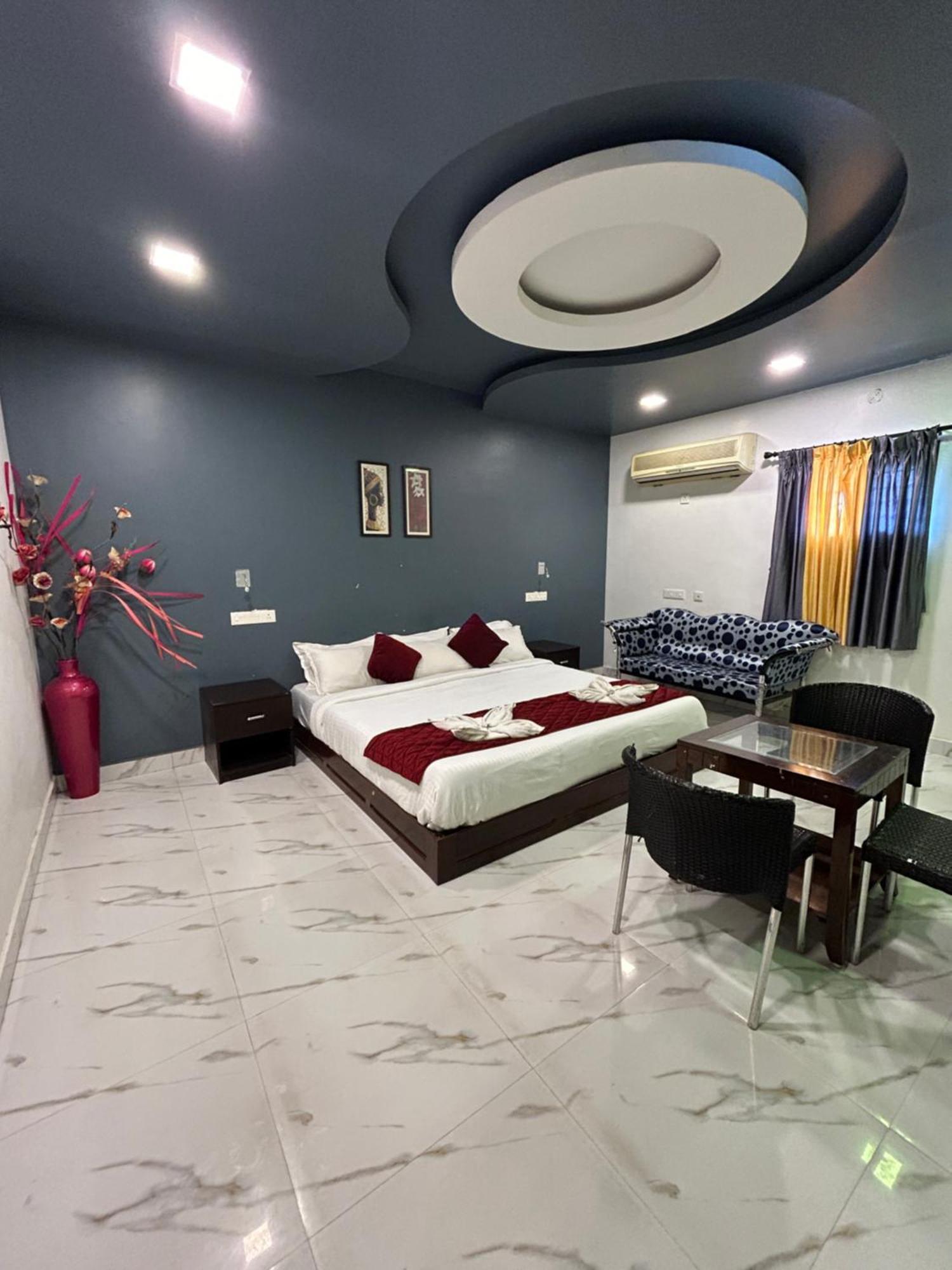 The Elite Beachview Pondicherry Exteriör bild