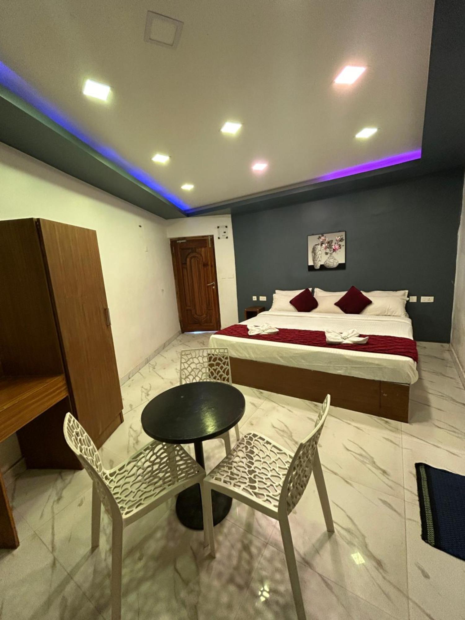 The Elite Beachview Pondicherry Exteriör bild