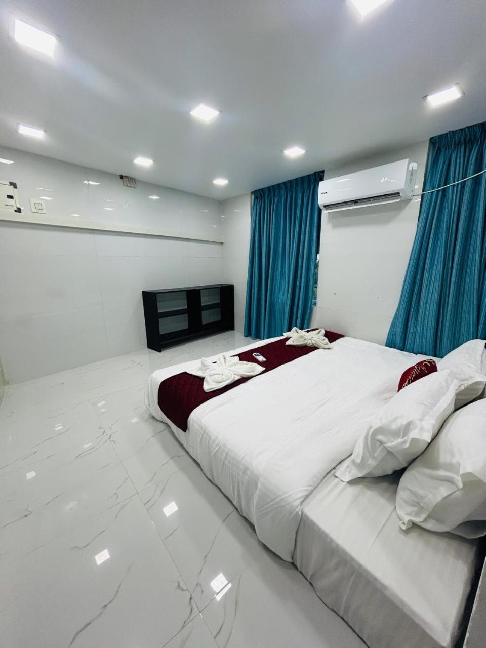 The Elite Beachview Pondicherry Exteriör bild